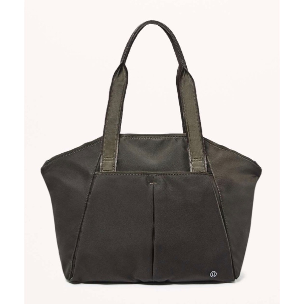 Lululemon Free To Be Bag in Forest Green